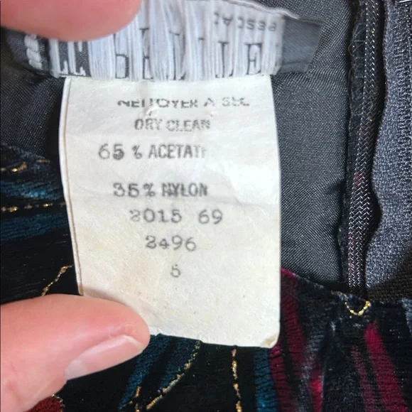 TC Petites Vintage Floral Velvet Off-Shoulder Dress | Size 6 - Picture 10 of 11